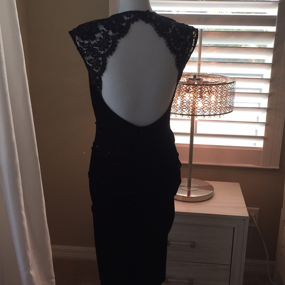 Cache black velvet with lace